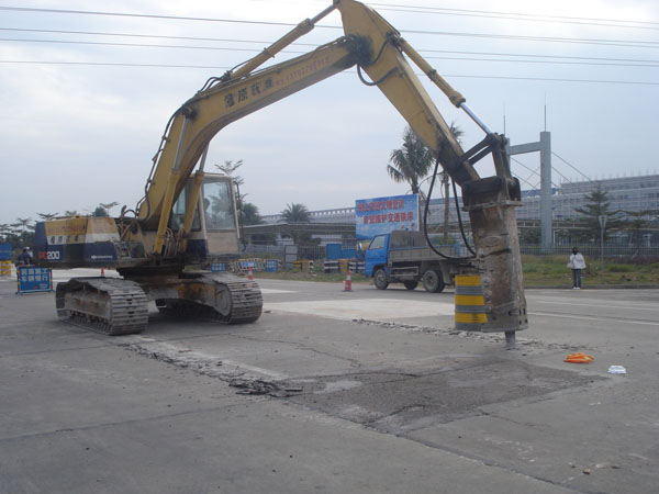 万搏网-万搏体育（中国）
南三公路道路维修工程